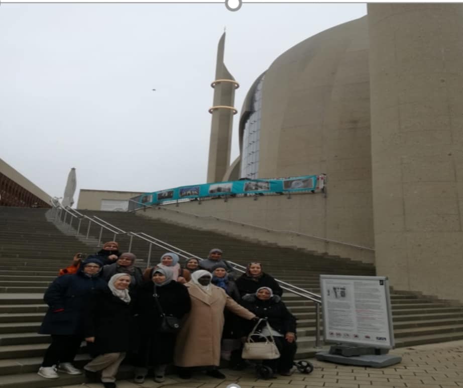 Gemeinsames Freitagsgebet in der Moschee